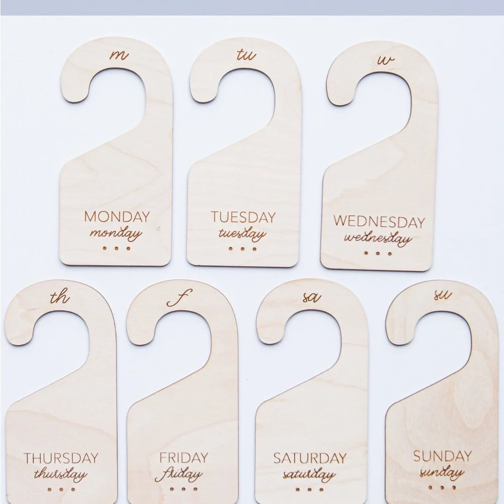 👚 Set of 7 Days of the Week Wooden Closet Dividers from Etsy